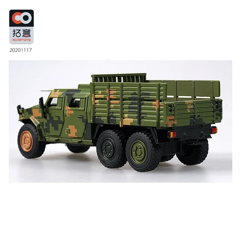Xcartoys 1:64 DongFeng Mengshi Gen3 6x6 Armored transport China military Vehicle Camouflage green Diecast Model Car
