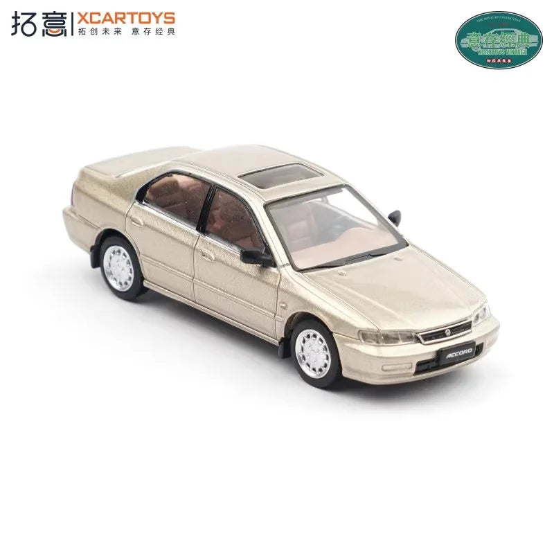 Xcartoys 1:64 Accord Gen.5 champagne Diecast Model Car